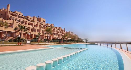 Casa Leona: Fully Furnished Secure Golf Resort Penthouse Apartment with Gorgeous Views in Murcia — hotel in Alhama De Murcia