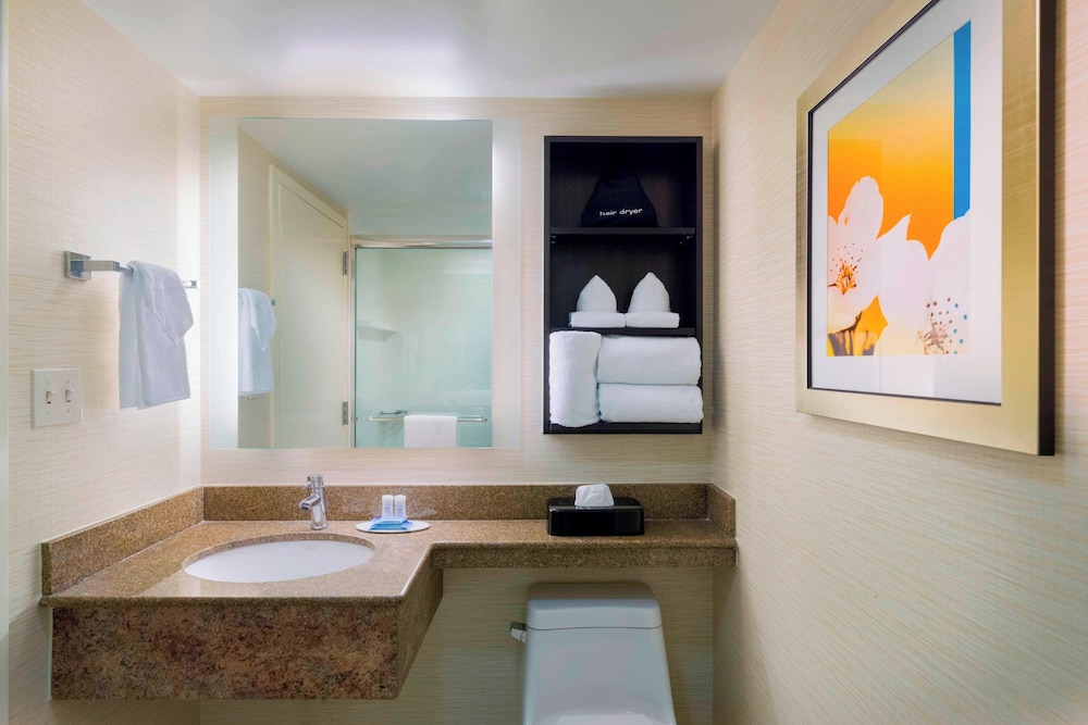 Fairfield Inn & Suites by Marriott Paramus - photo 23