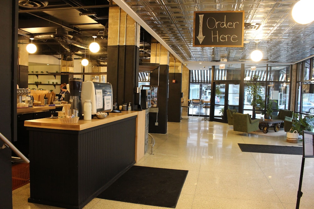 Crowne Plaza Chicago West Loop by IHG - photo 31