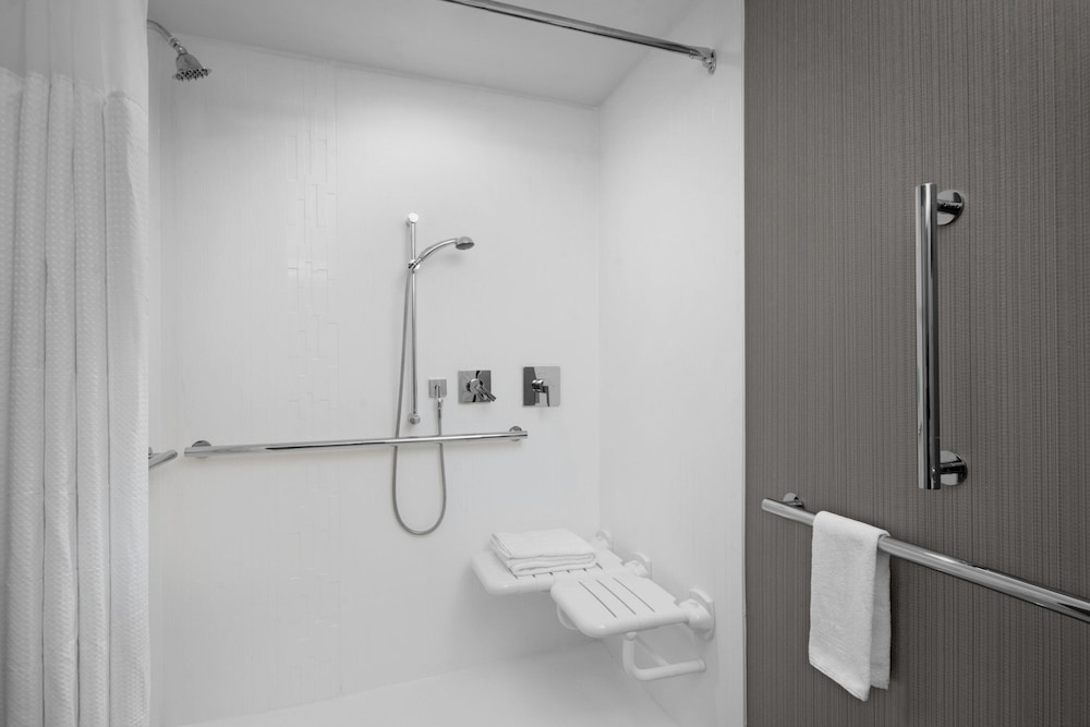 Courtyard by Marriott Clearwater Beach - photo 30