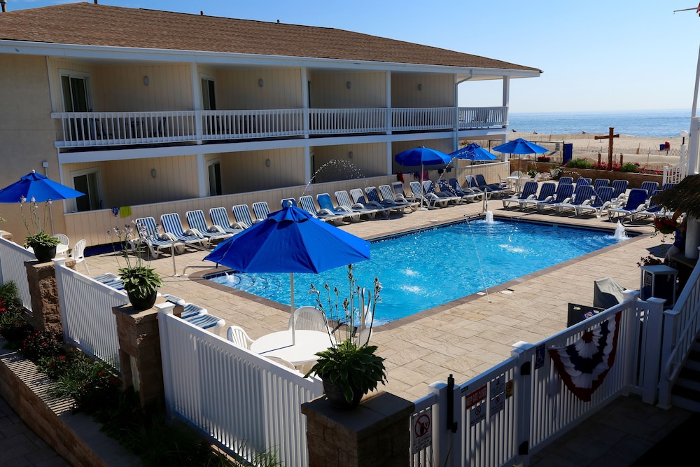 The White Sands Oceanfront Resort & Spa - photo 57