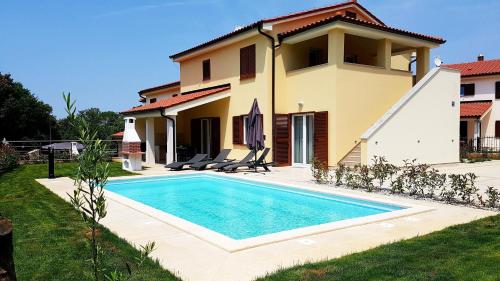 Villa Olivia Private Pool — 4-Star Luxury Hotel in Medulin, Croatia