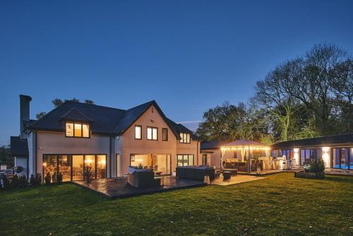 Woodland House — 4-Star Luxury Hotel in Belbroughton, United Kingdom