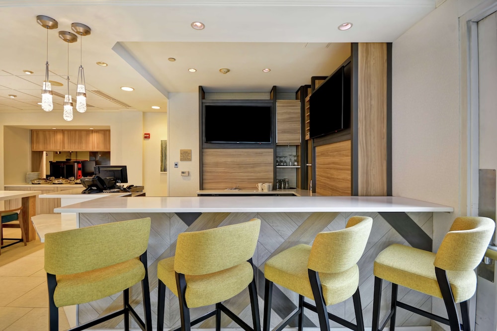 Hilton Garden Inn Ridgefield Park - photo 19