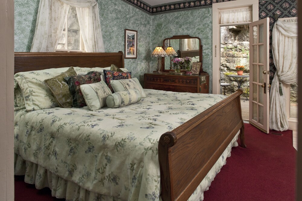 Cliff Cottage Inn Victorian B&B and Boutique Hotel - photo 14