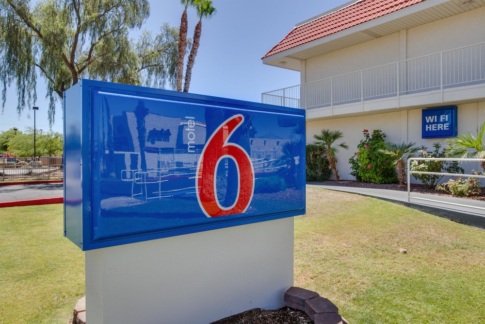 Motel 6 Tempe AZ Broadway ASU - featured photo