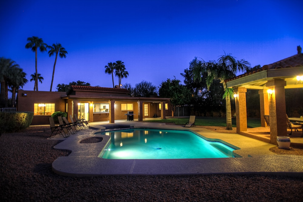Avalon 4 Bedroom Home Scottsdale — 4-Star Luxury Hotel in Scottsdale, United States