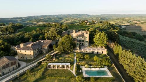 Tenuta di Megognano — 4-Star Luxury Hotel in Poggibonsi, Italy