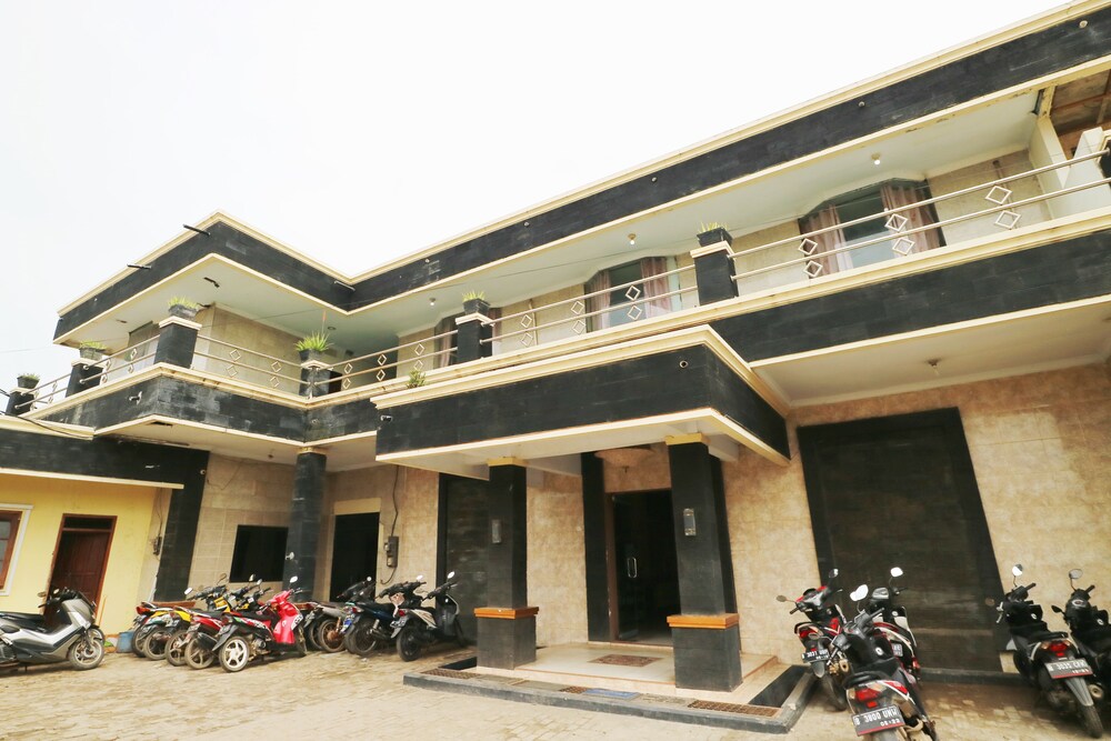 Hotel Ellysta - carbon neutral hotel in Tangerang