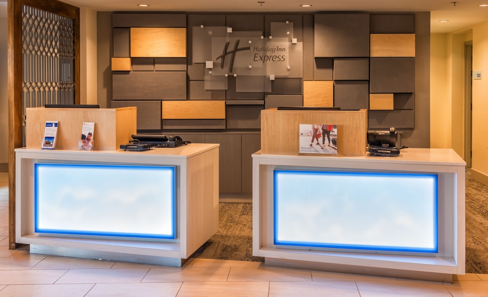 Holiday Inn Express Charleston by IHG - photo 48