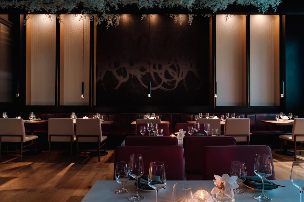 Blossom Hotel Houston Curio Collection by Hilton - photo 90