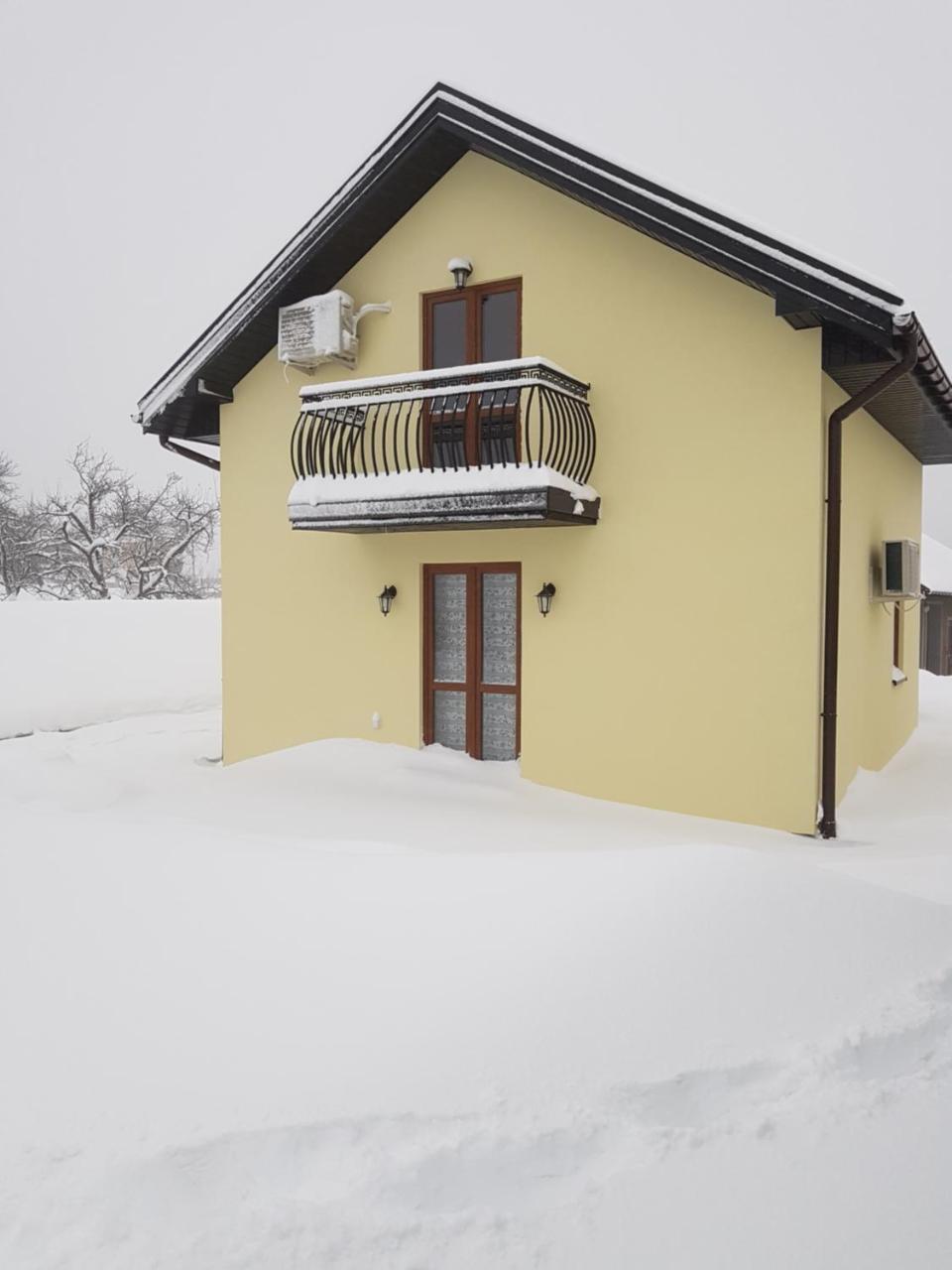 Gniewnik - carbon neutral hotel in Pcim