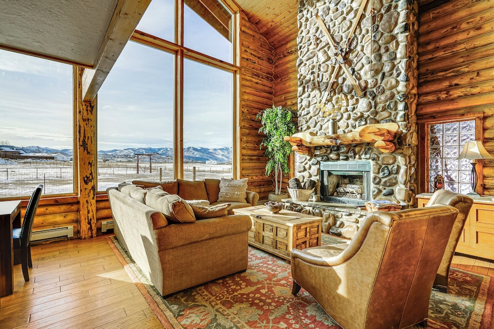 10 Mi to Deer Valley: Mtn view Gem w Game Room in Bridgeport, United States