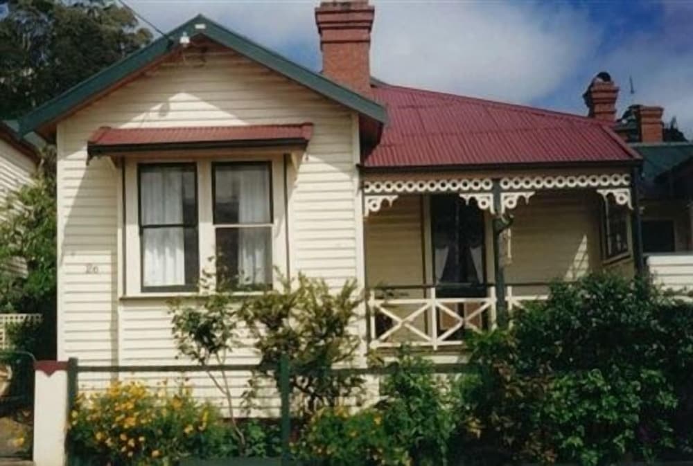 The Duck House — 4-Star Luxury Hotel in Burnie, Australia