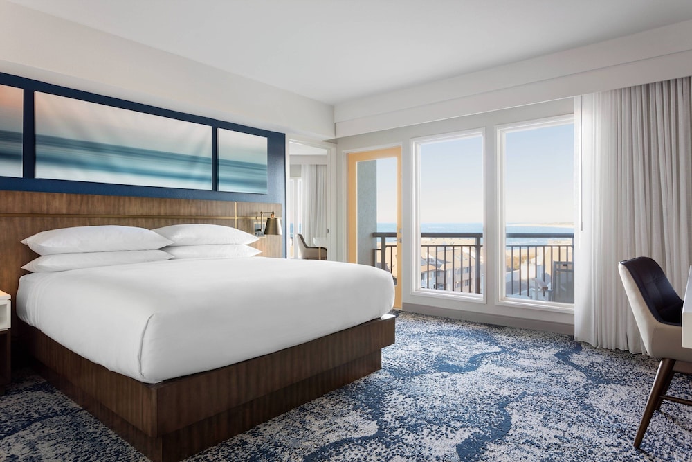 Delta Hotels by Marriott Virginia Beach Waterfront Suites - photo 10