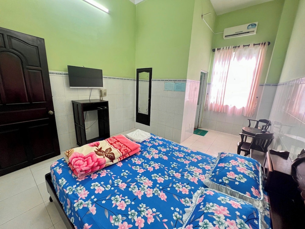 Phi Long 2 Hotel Thu Dau Mot in Thu Dau Mot, Vietnam