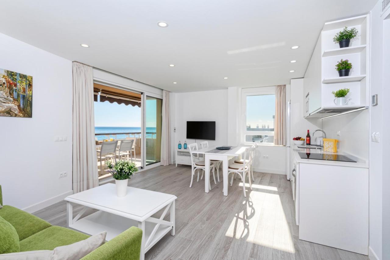 Arpa De Treboles Carihuela Views — Torremolinos