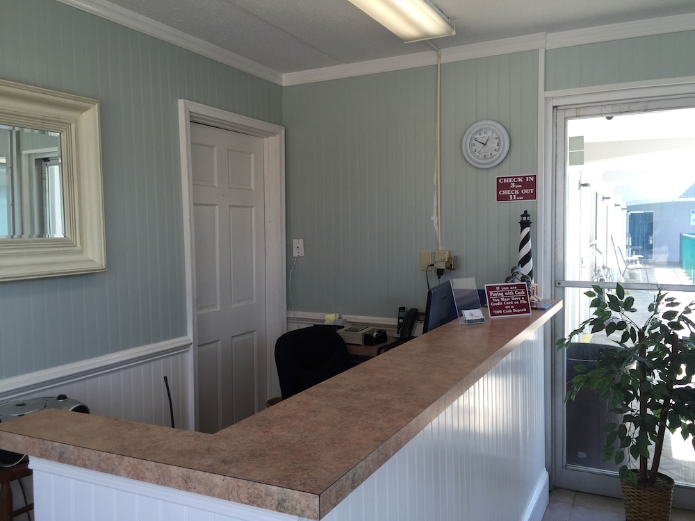 Admiral Motor Inn - photo 3