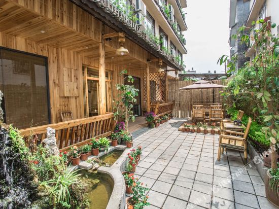 Yapei Inn - carbon neutral hotel in Yangshuo