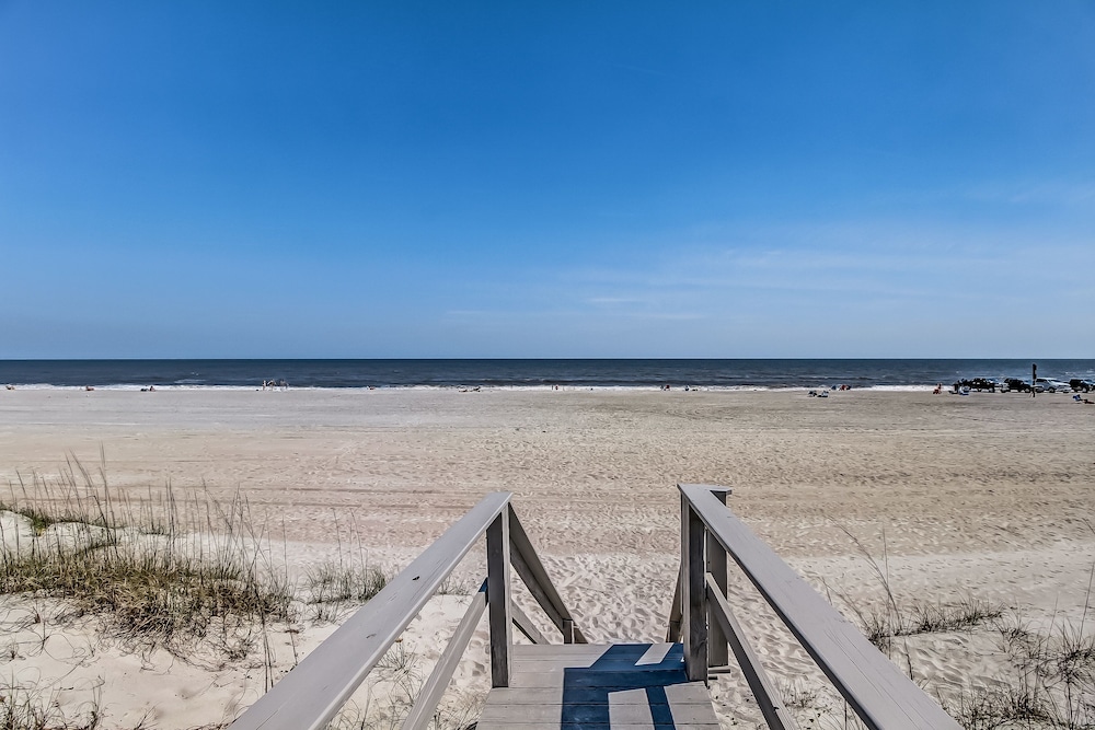 Yellow Oceanfront Hotel Room With Spectacular View of Atlantic Ocean by Redawning - photo 29