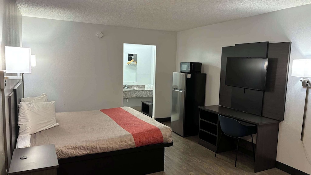 Motel 6 Macclenny FL - photo 2