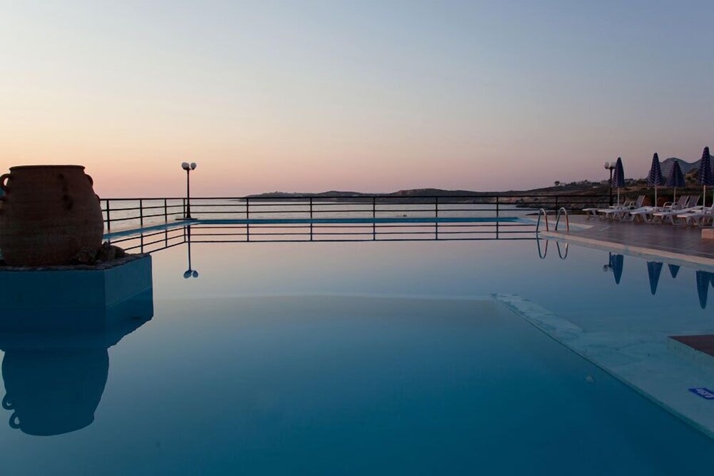 Lena Beach Hotel — Chania — photo 2