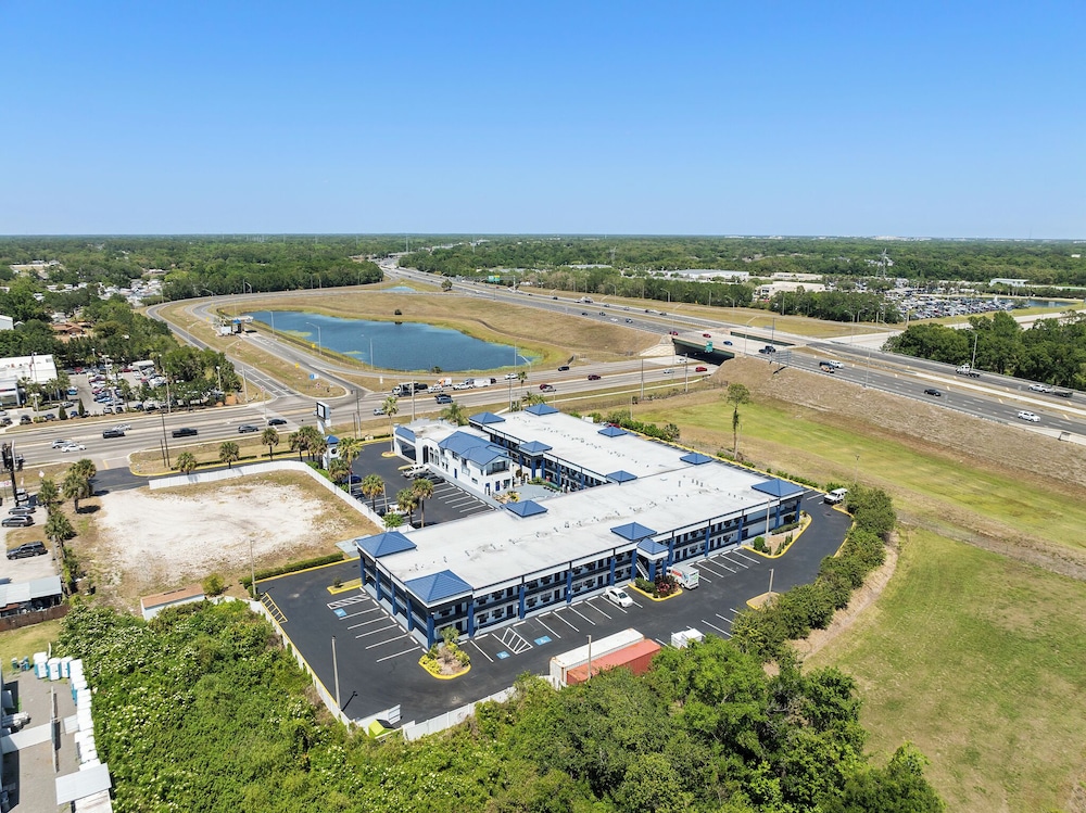 Baymont by Wyndham Orlando East - photo 52