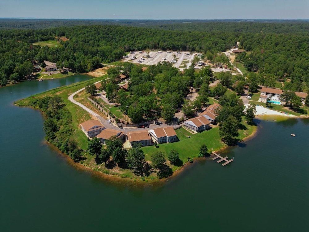 Crown Point Resort - photo 90