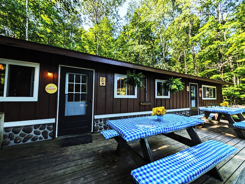 Coadys' Point of View Lake Resort - photo 318