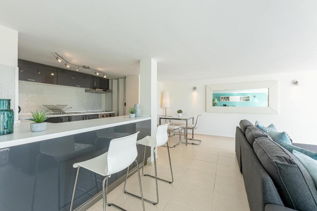 Stunning 6 Bed Villa Private Pool Mijas Gol — 4-Star Luxury Hotel in Mijas, Spain