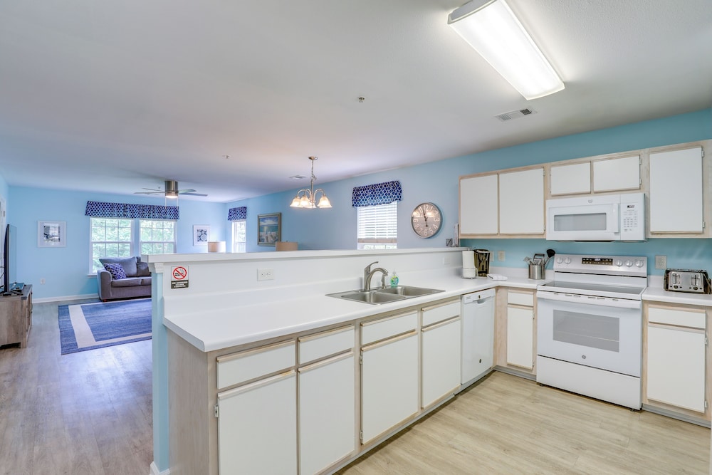 Swim Golf And Relax Resort Condo in Myrtle Beach - photo 8
