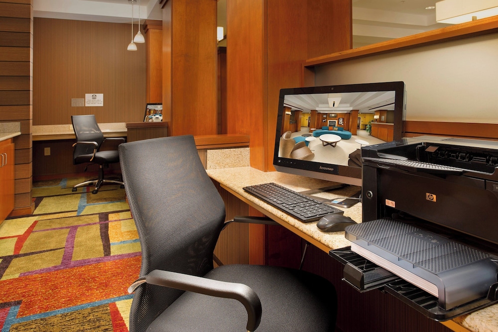 Fairfield Inn & Suites by Marriott Marshall - photo 17