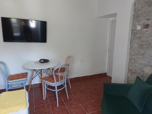 Beach House Buljarica — 4-Star Luxury Hotel in Petrovac Na Moru, Montenegro