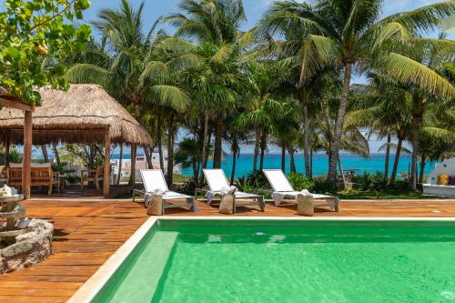 Casa Vista al Mar Isla Mujeres — 4-Star Luxury Hotel in Isla Mujeres, Mexico