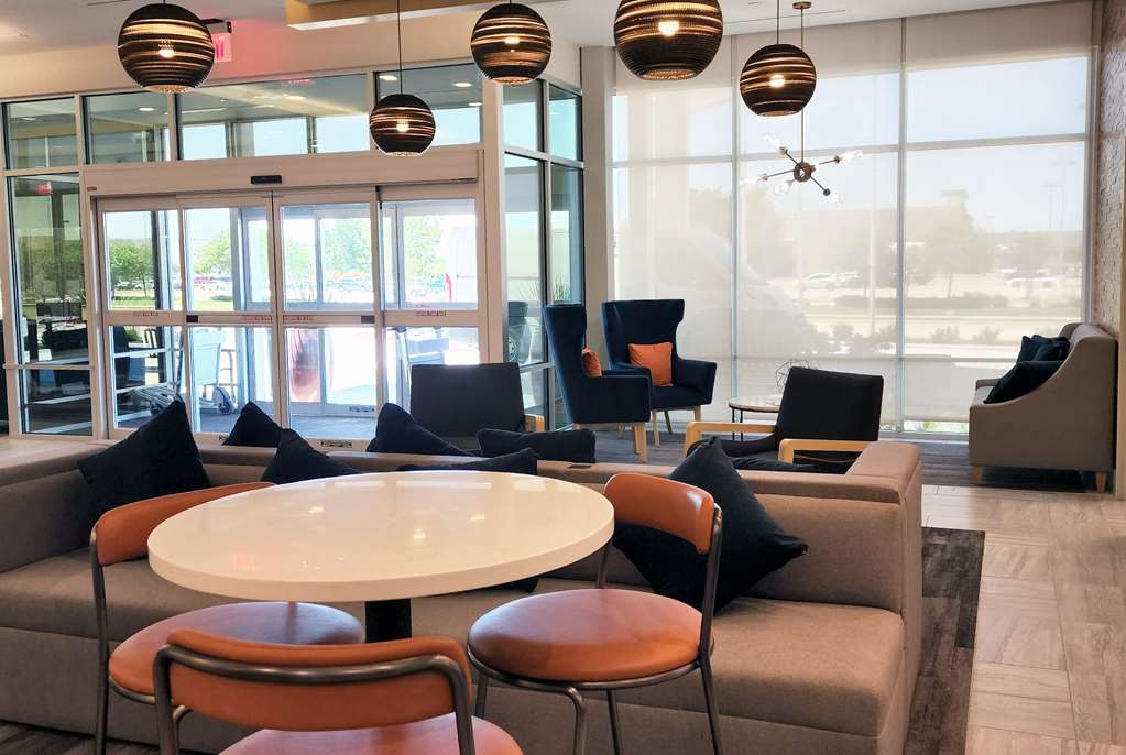La Quinta Inn & Suites By Wyndham Pflugerville - photo 8