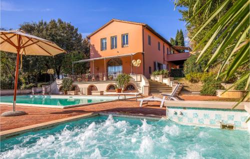 8 Bedroom Beautiful Home In Fucecchio — 5-Star Luxury Hotel in Fucecchio, Italy
