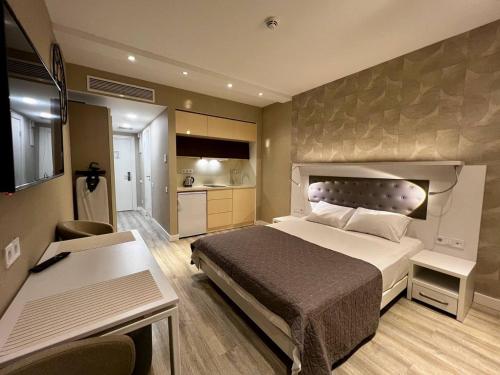 Viva beach Apartments in Alliance palace