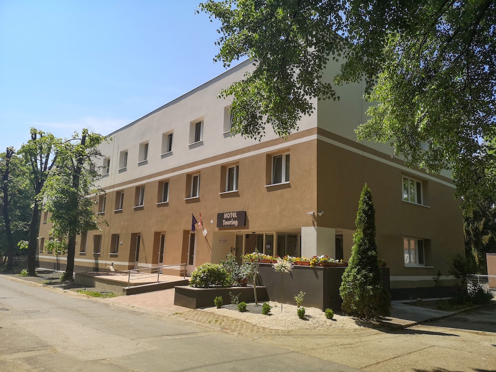 Touring Hotel — hotel in Nagykanizsa