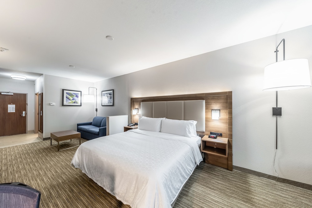 Holiday Inn Express & Suites Fort Worth Fossil Creek an IHG Hotel - photo 4