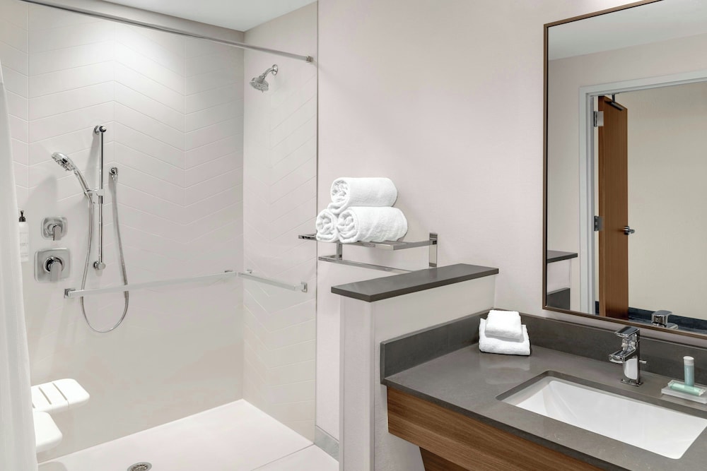 Fairfield by Marriott Inn & Suites Norwalk Des Moines - photo 17
