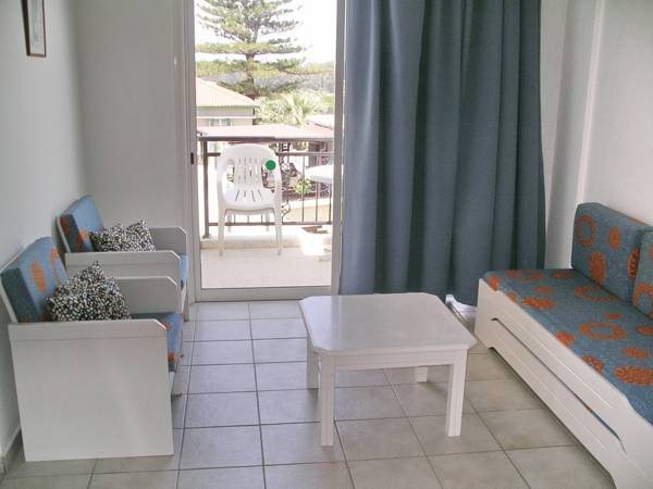 Renos Complex Tourist Apartments