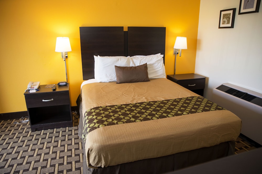 Ahoskie Inn - photo 13