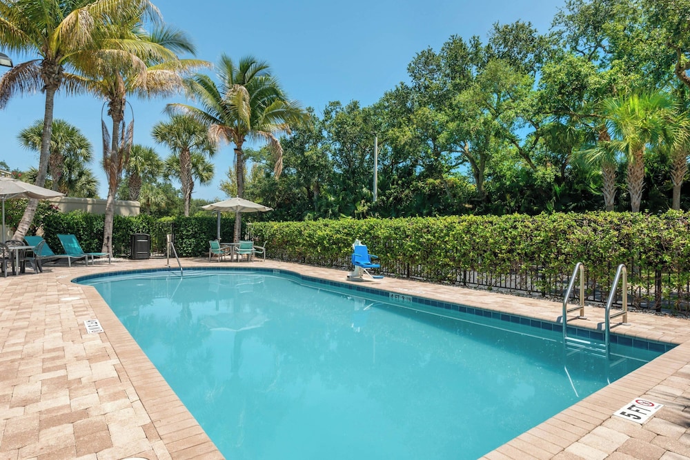 Springhill Suites by Marriott Vero Beach - photo 36