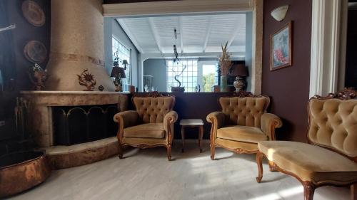 Vacation Villa 5 bedrooms — 4-Star Luxury Hotel in Paiania, Greece