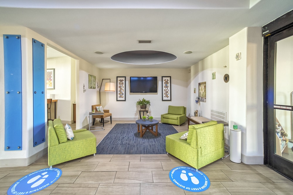 Holiday Inn Express Suites Beeville by IHG - photo 5