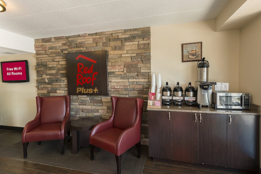 Red Roof Inn PLUS St Louis Forest Park Hampton Ave - photo 4