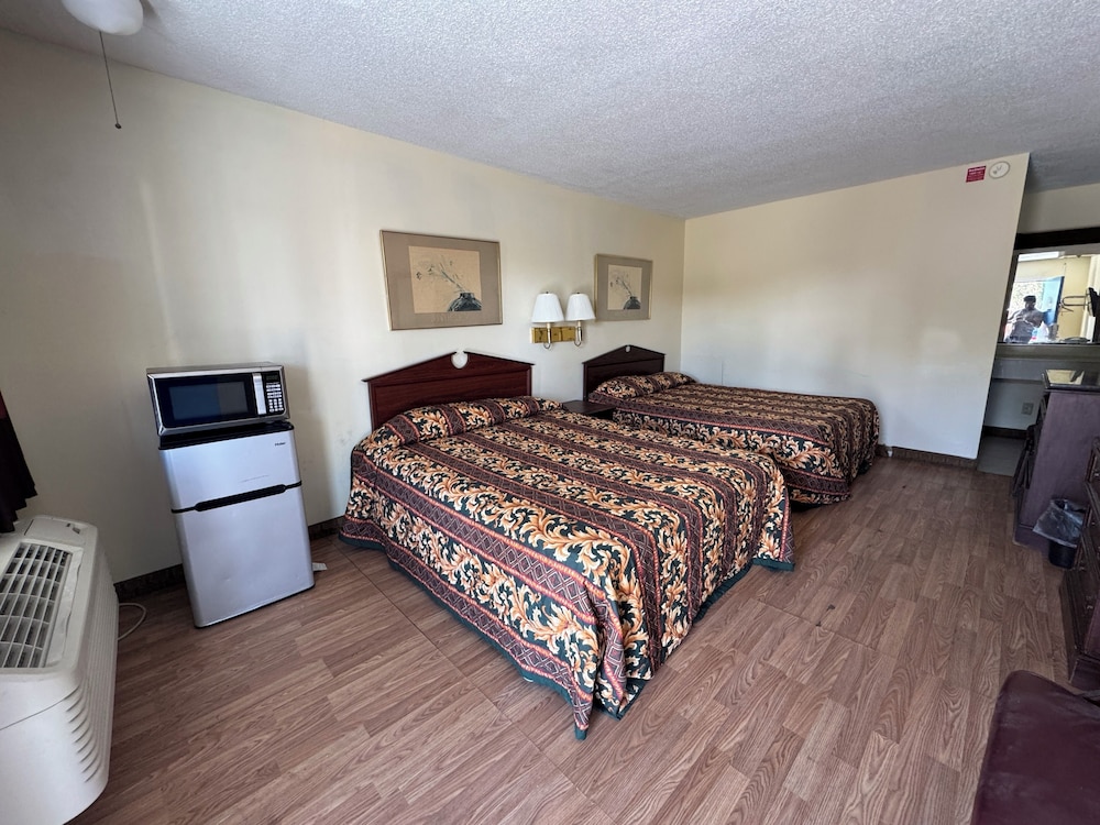 Knights Inn Selma - photo 5