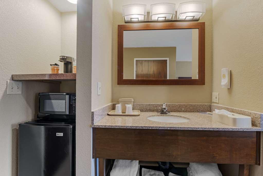 Comfort Inn Lathrop Stockton Airport - photo 12