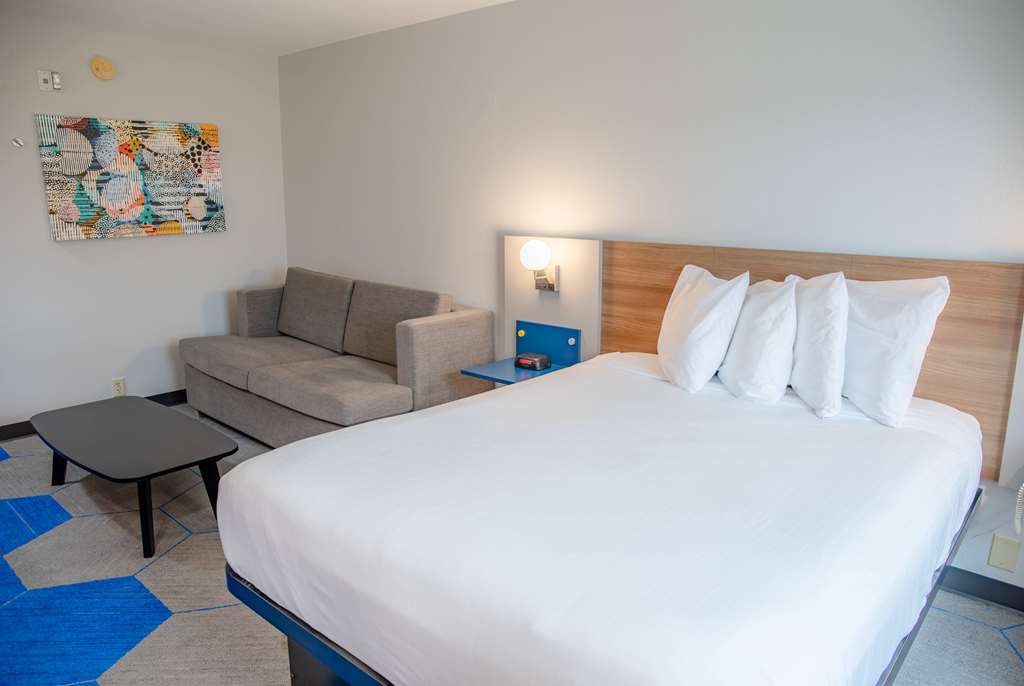 Microtel Inn & Suites by Wyndham Kingsland Naval Base I 95 - photo 36
