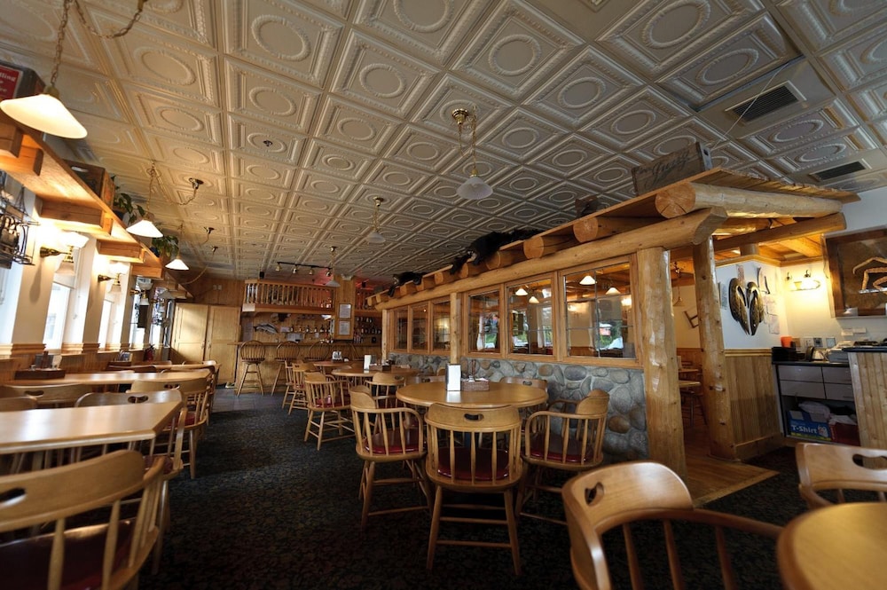 Frontier Suites Hotel in Juneau - photo 27